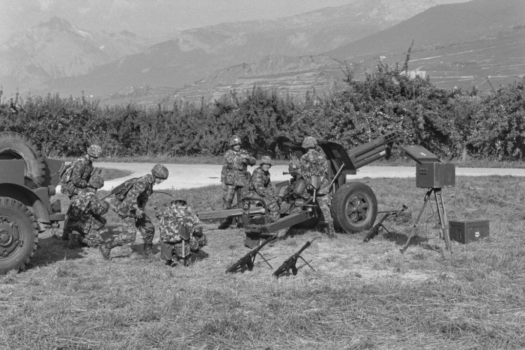 10,5 cm Obusier 1946 L22 / ISA Sion